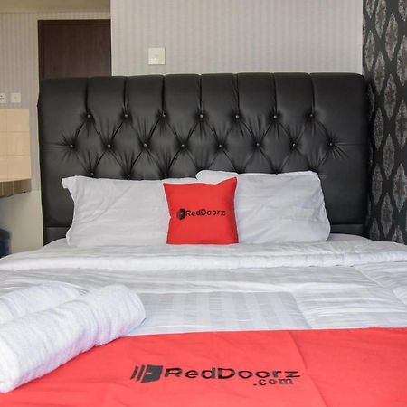 Reddoorz Apartment @ Serpong Green View Tangerang Bagian luar foto