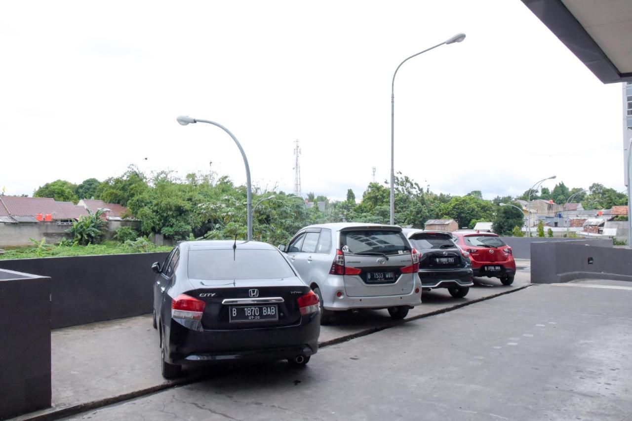 Reddoorz Apartment @ Serpong Green View Tangerang Bagian luar foto